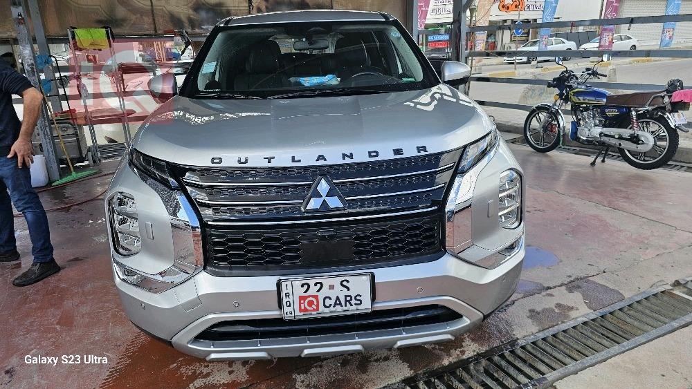 ميتسوبيشي اوتلاندر